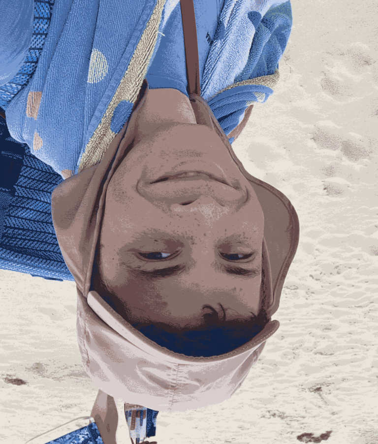 Glamorous headshot of the author.